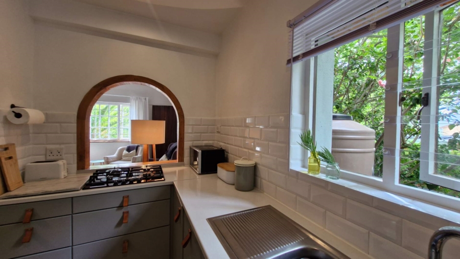 To Let 1 Bedroom Property for Rent in Clovelly Western Cape